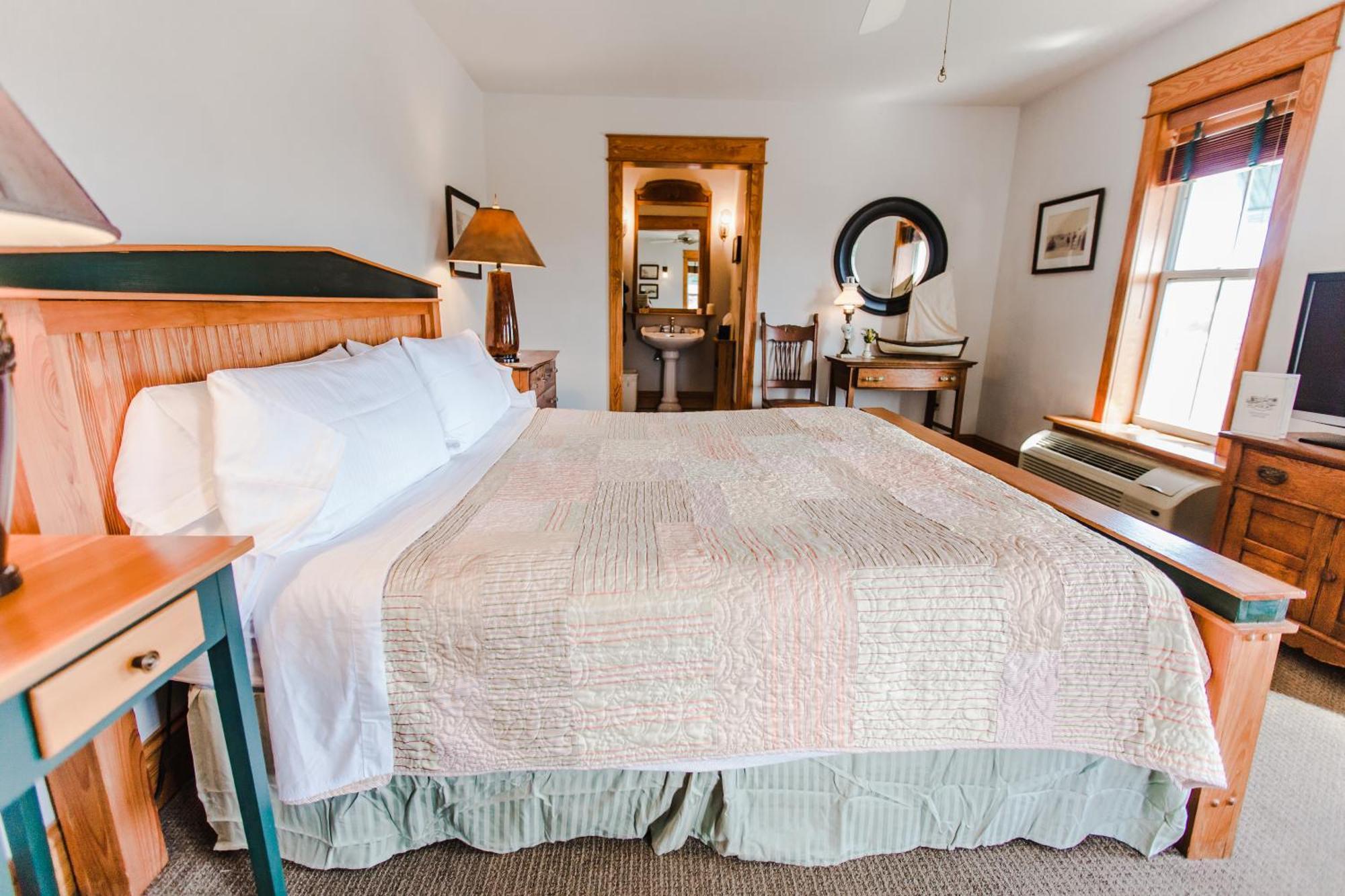 Roanoke Island Inn 맨테오 객실 사진